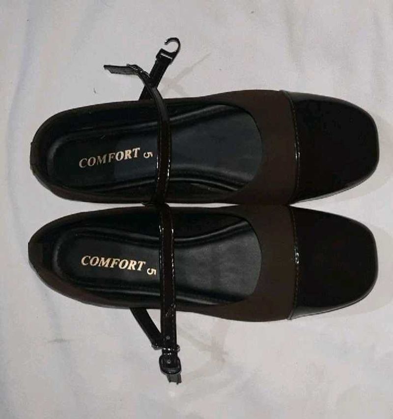 Stylish Brown &amp; Black Flats