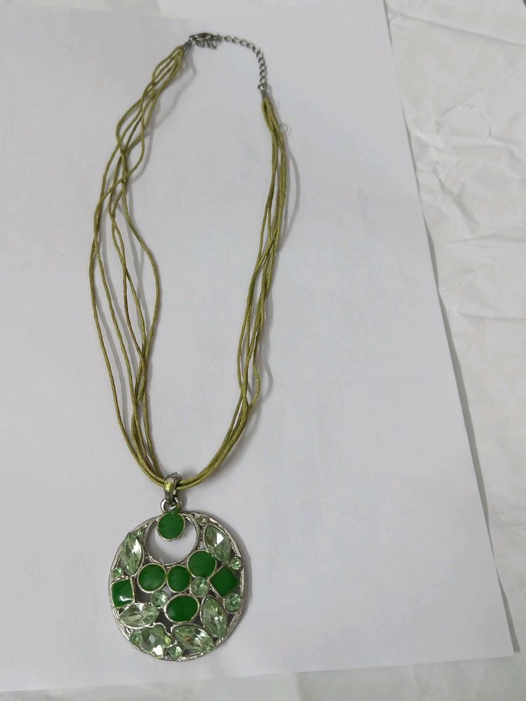 Green Stone Pendant Necklace