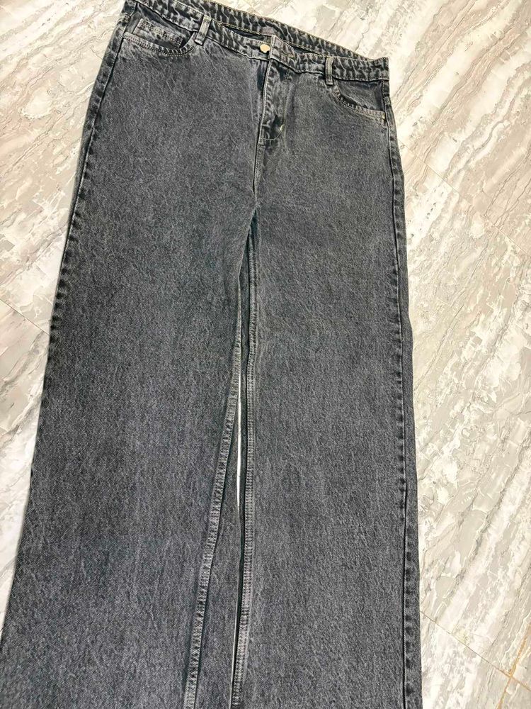 Grey jeans 👖
