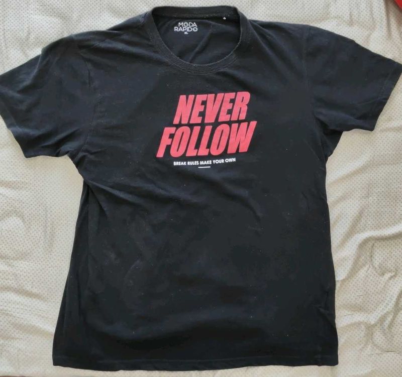 Men's Black T shirt with logo Never Follow