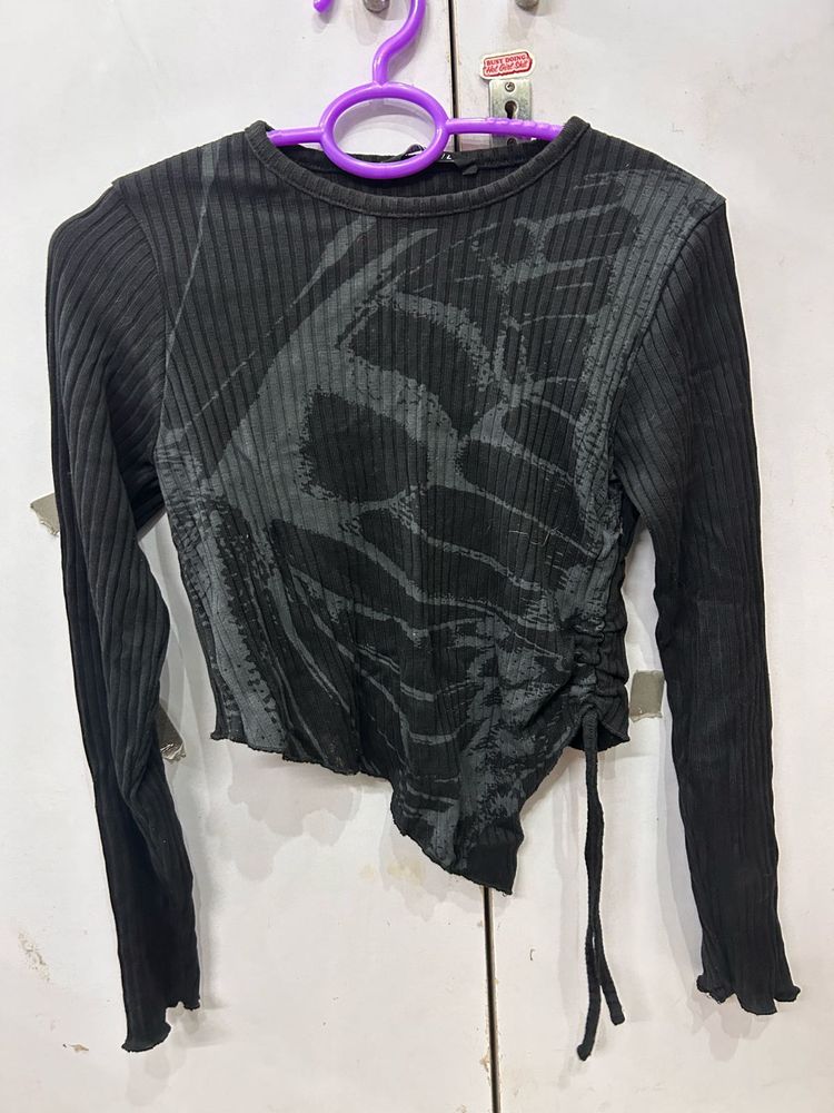 Edgy Graphic Print Ruched Long Sleeve Top