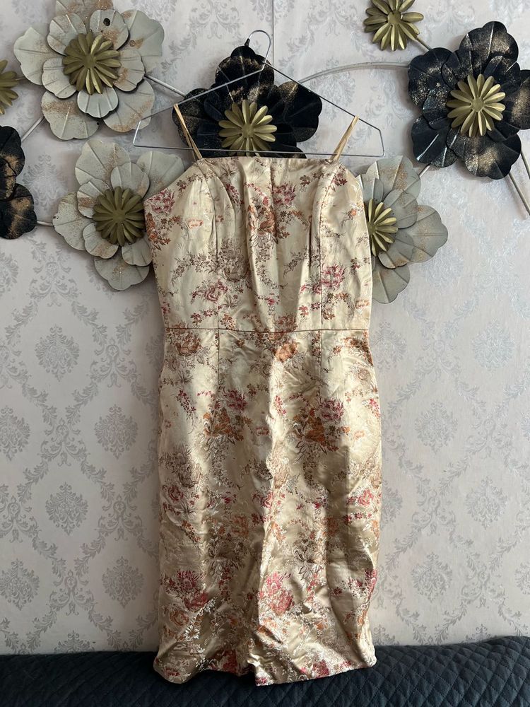 Elegant Floral Print Strapless Dress
