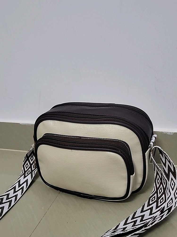 Chic Dual-Tone Crossbody Bag