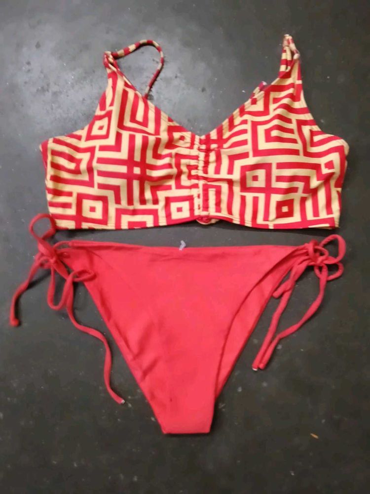 Stylish Red &amp; Tan Geo Print Bikini Set