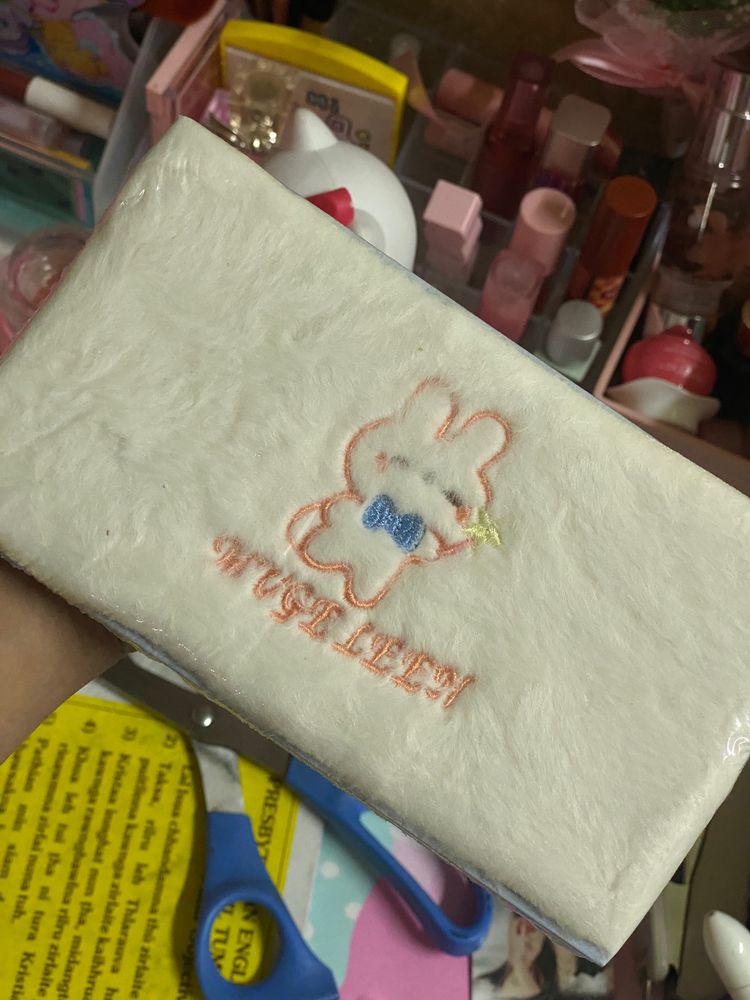 Fluffy Eyeshadow Sold On Instagram