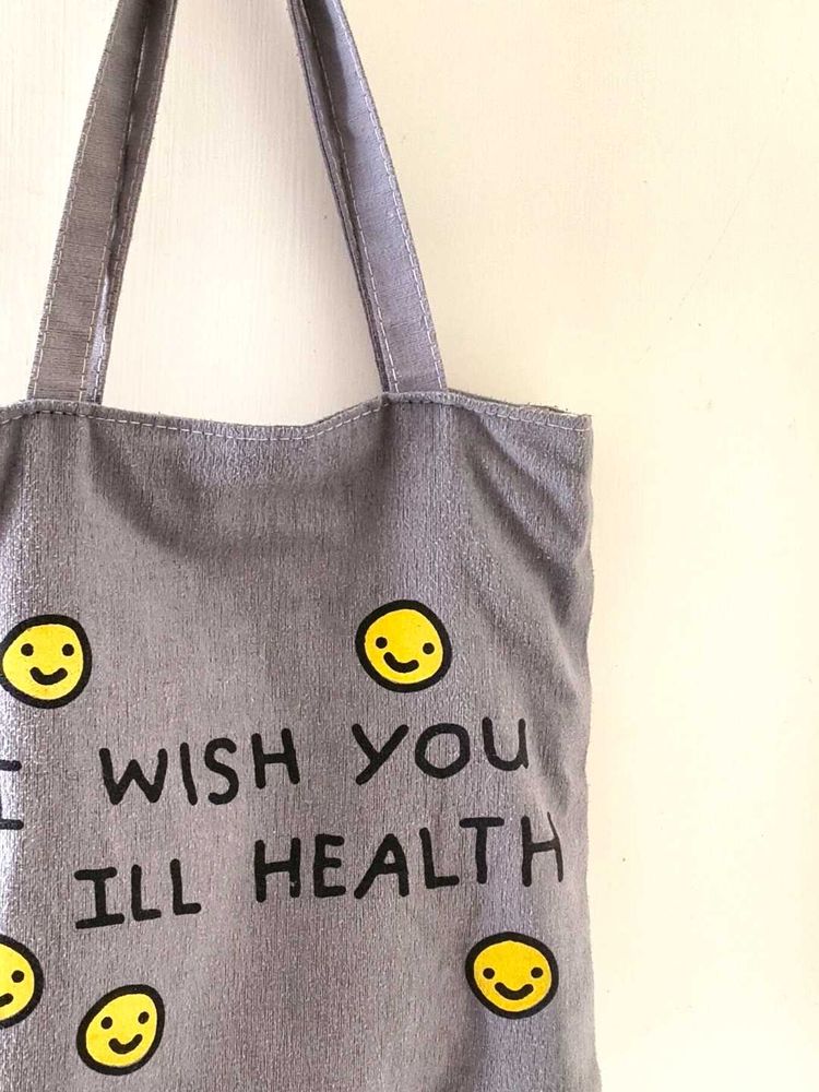 Aesthetic Tote Bag!🩶🤌🏽