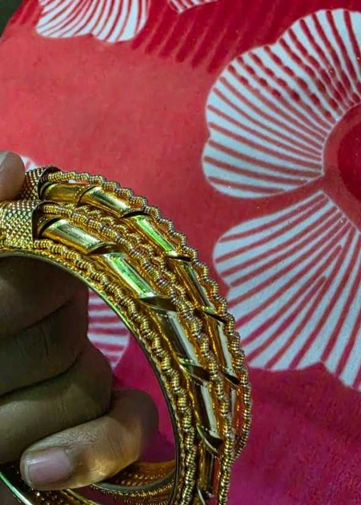 Exquisite Gold Tone Designer Bangle
