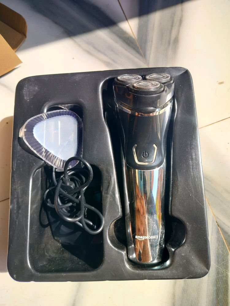 New Amazonbasic Electric Shaver
