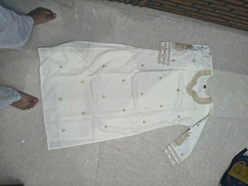 Elegant White Kurta with Gold Embroidery