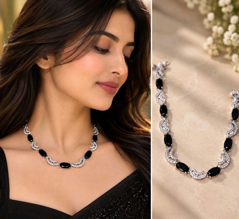 Elegant Black Stone &amp; Crystal Necklace