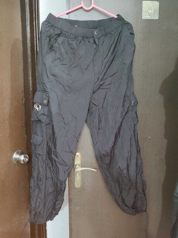 Baggy Cargo Pants.....
