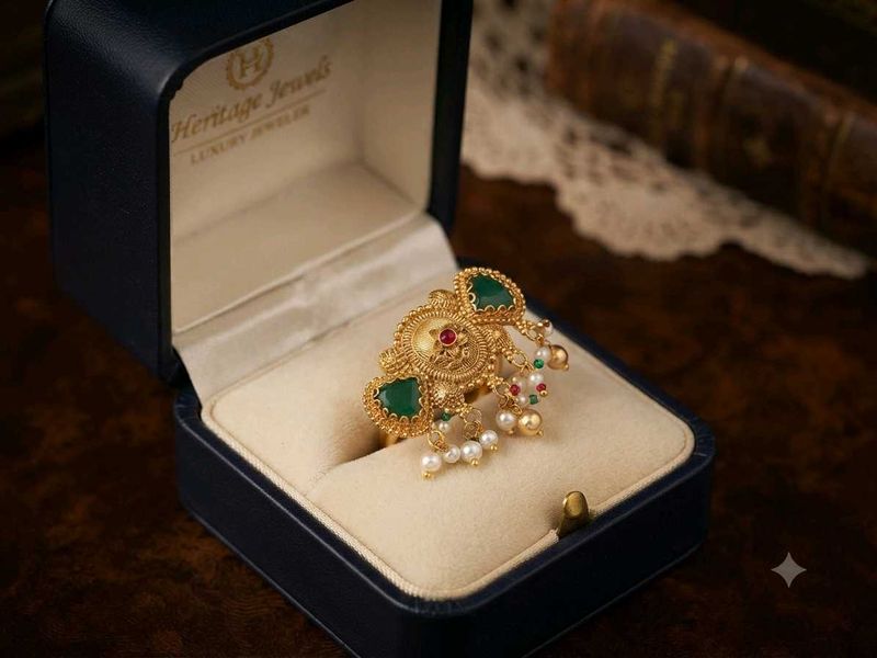 Elegant Gold Pendant with Pearls &amp; Green Stones