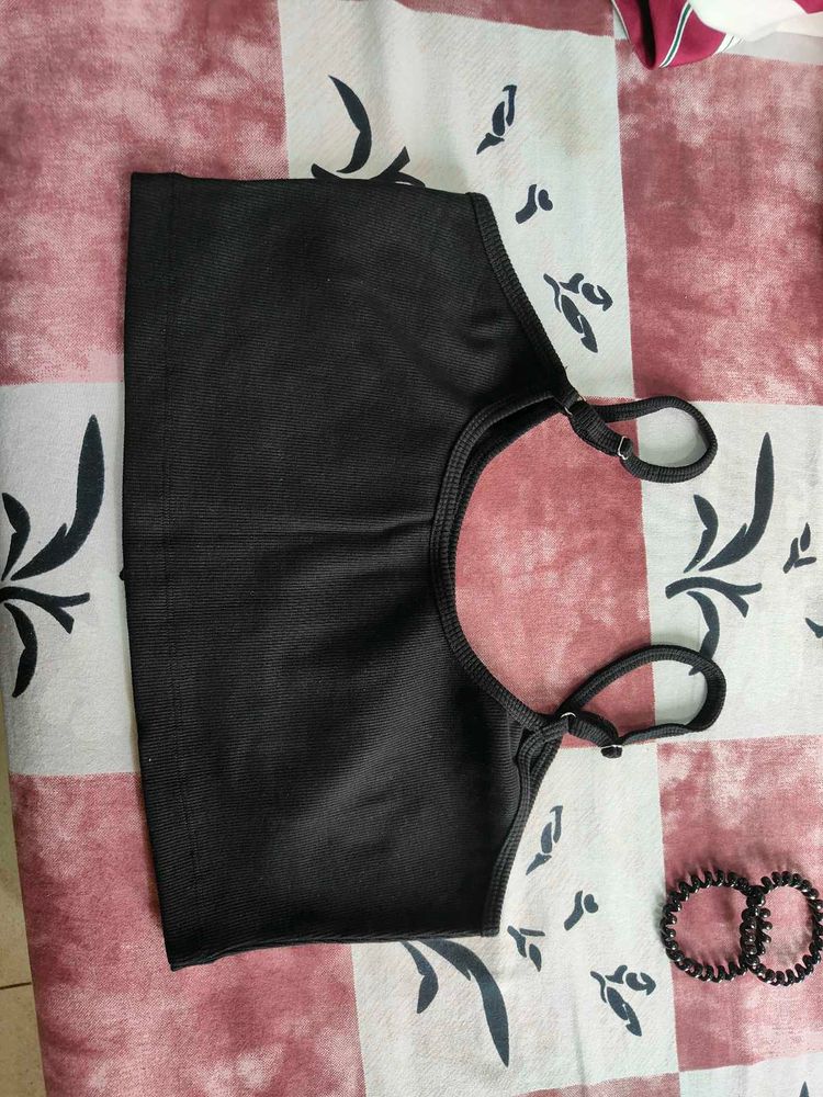 black crop top / inner camisole
