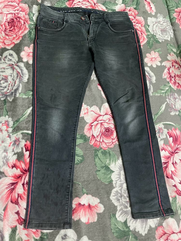Black Faded Jeans