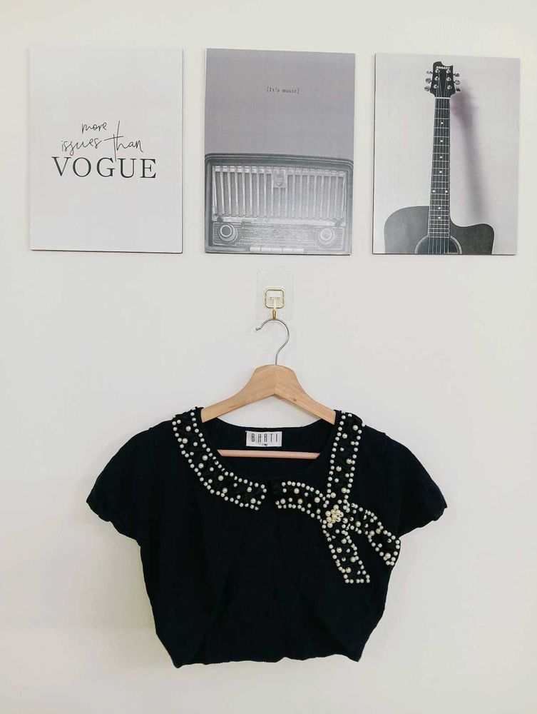 Chic Black Pearl Embellished Cropped Top