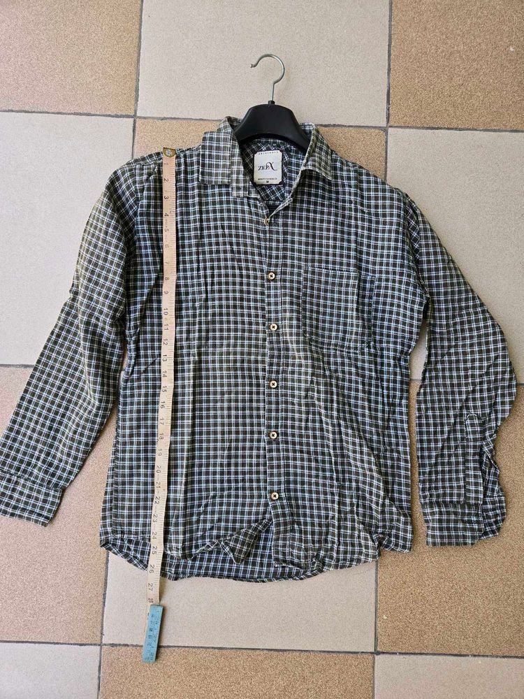 Checked Mahendi colour Casual Shirt