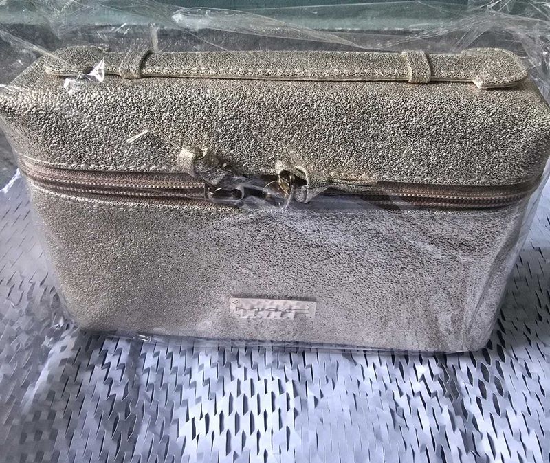 M.A.C. Festive vanity Bag come handbag