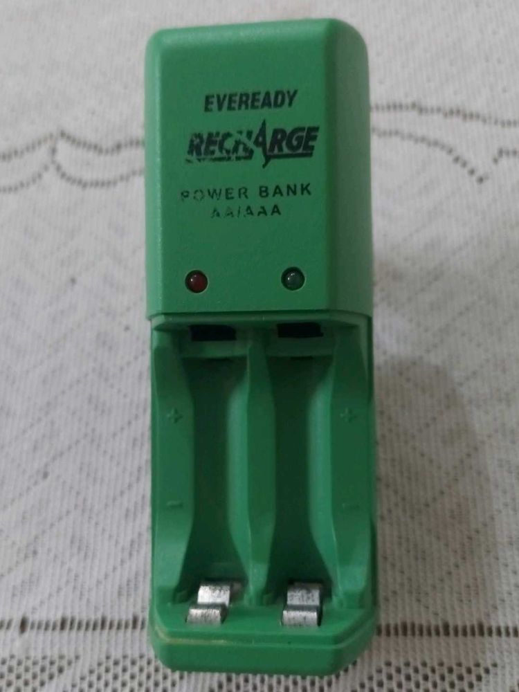 Eveready Recharge Power Bank AA/AAA