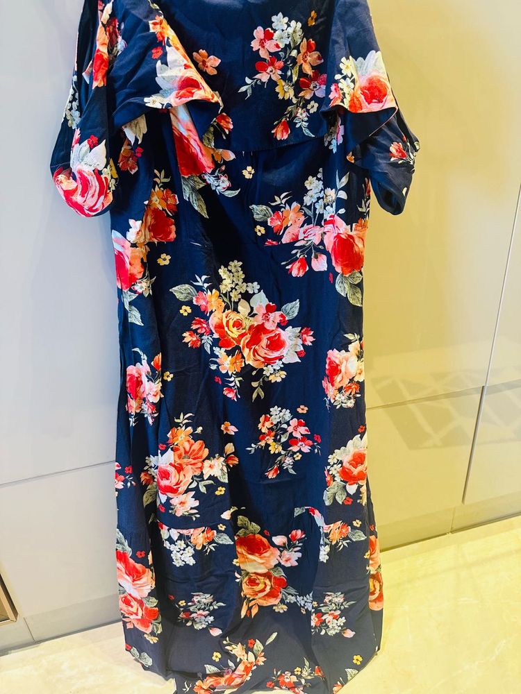 Chic Navy Floral Maxi Dress