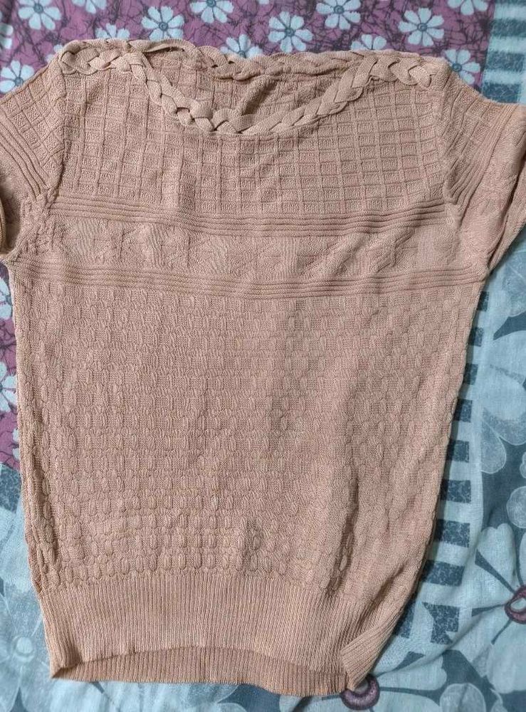 Light Peach Knitted Top 🩷🌷