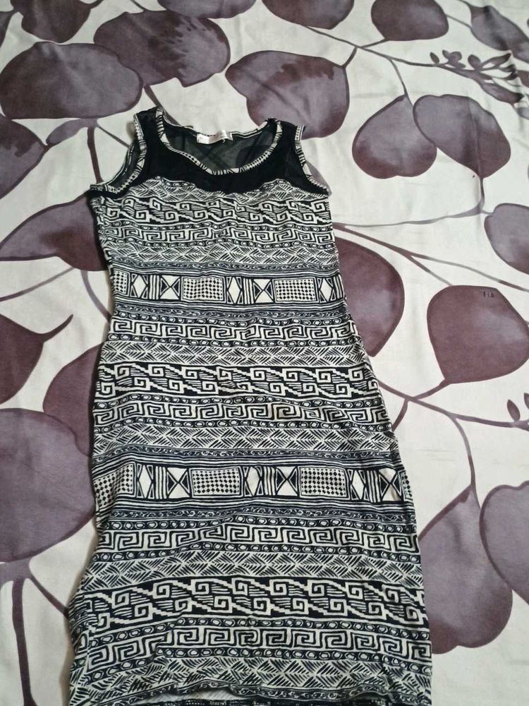 Black &amp; White Tribal Print Sleeveless Dress