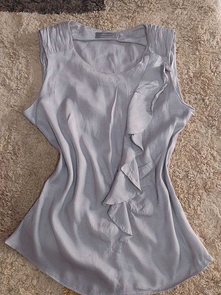 Chic Ruffled Sleeveless Top