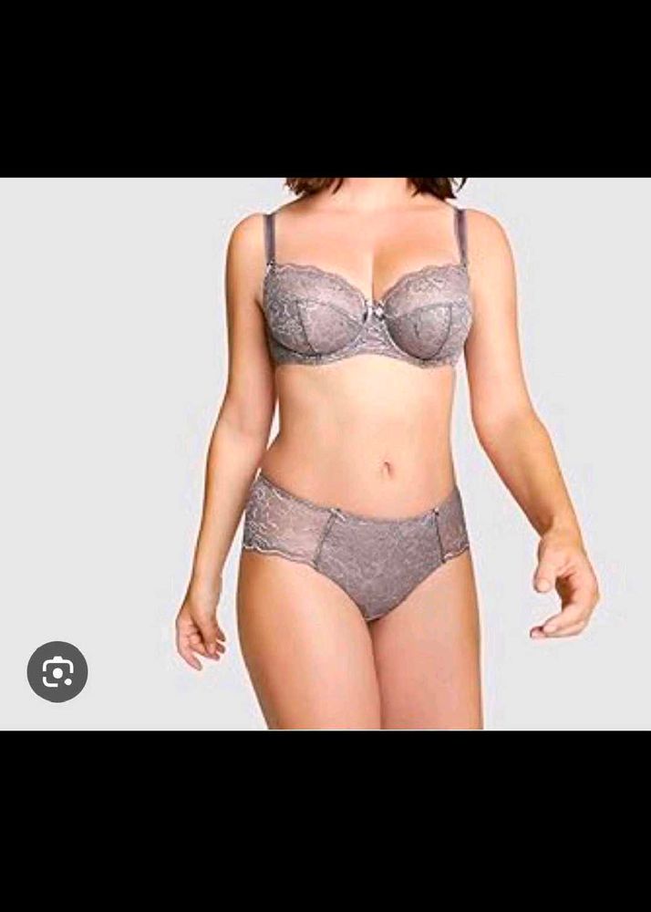 Elegant Lace Bra and embroidered thong set