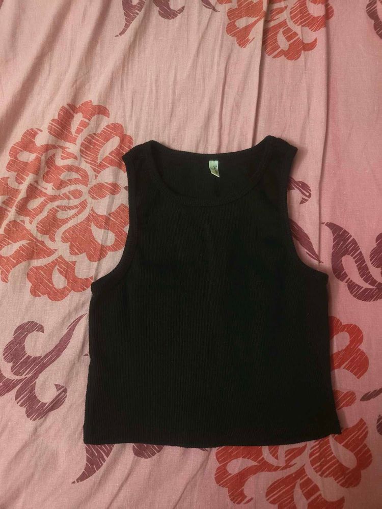 Sleek Black Tank Top - Versatile Style