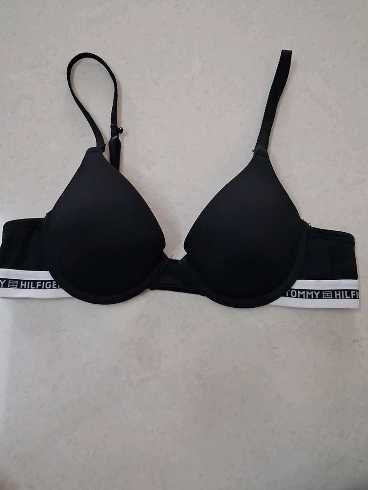 34A Tommy Hilfiger Black Bra