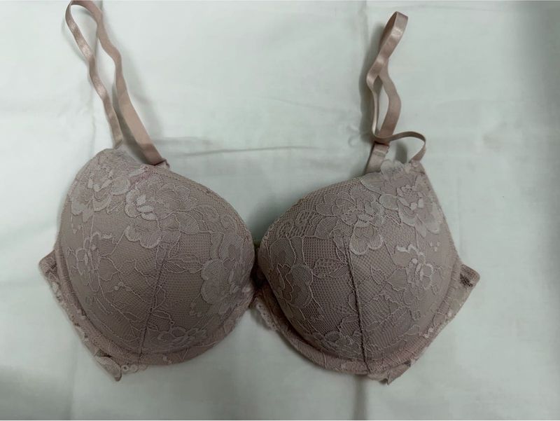 H&amp;M push-up Lace Padded Bra