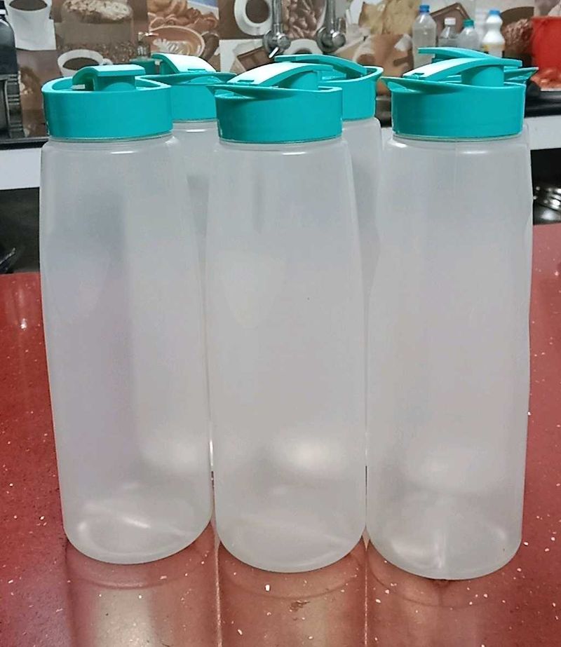 6 Reusable Water Bottles