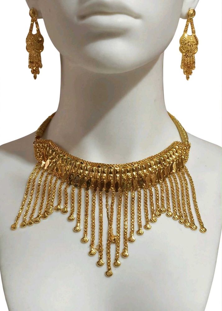 Elegant Gold Choker Necklace &amp; Earrings Set