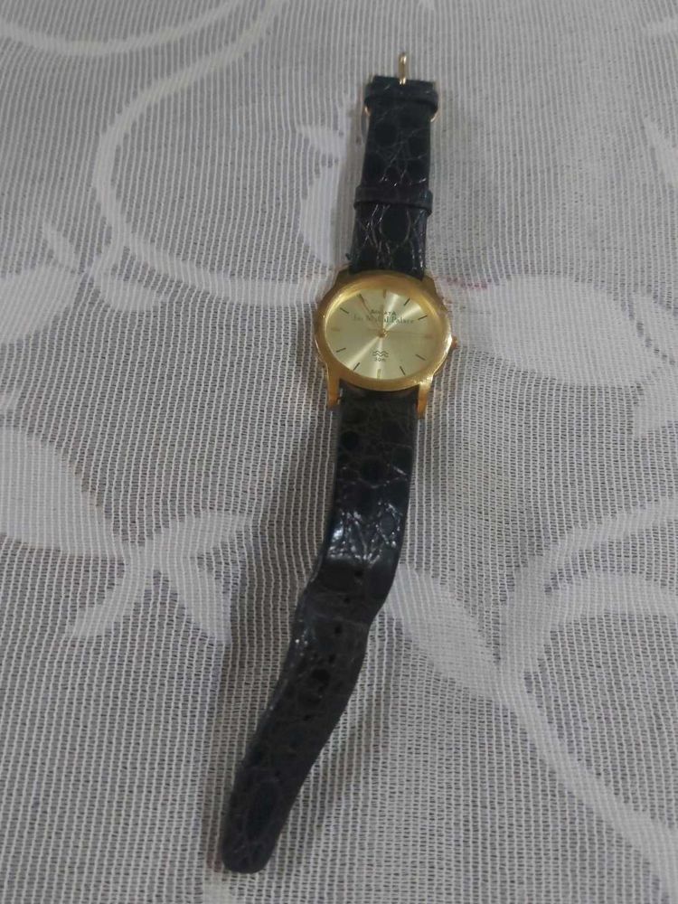 Vintage Elegant Sonata Classic Gold Tone Watch