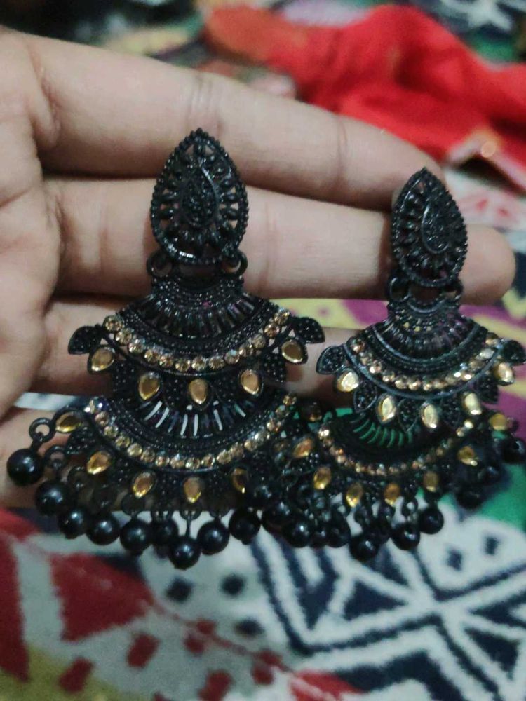 Elegant Black Jhumka Earrings