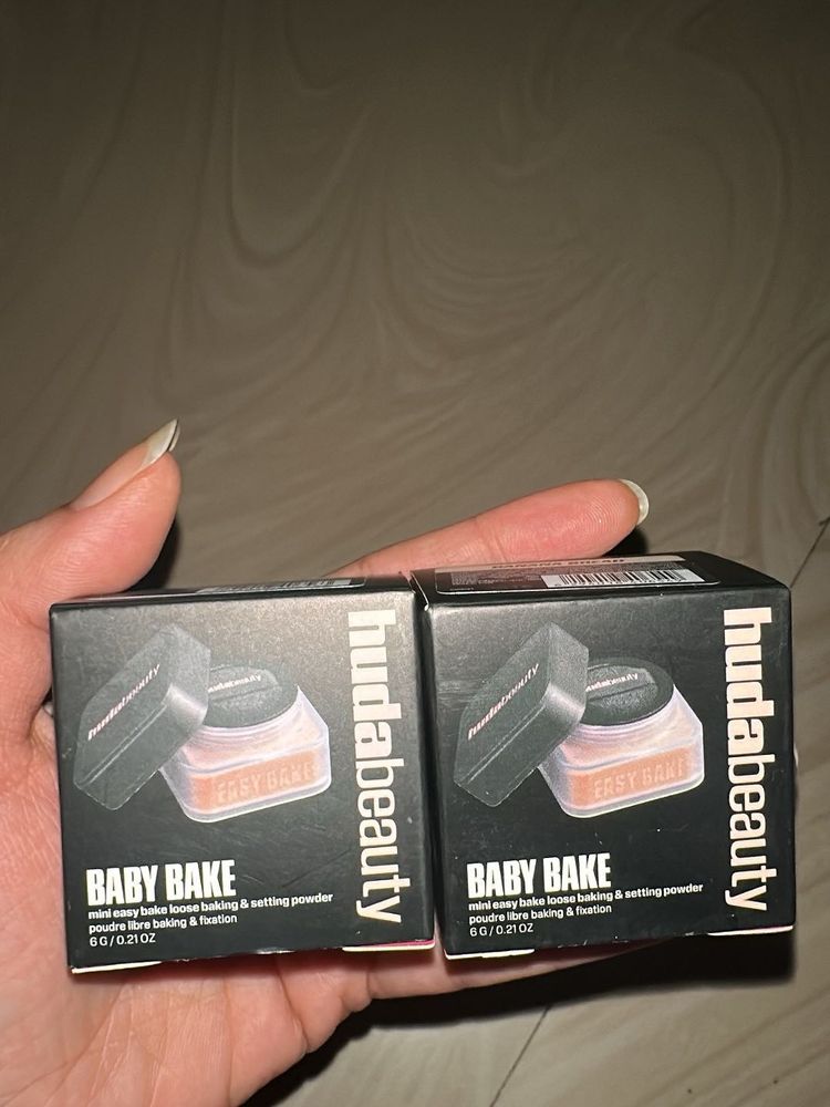 Huda Beauty Mini Baby Bake Loose Powder
