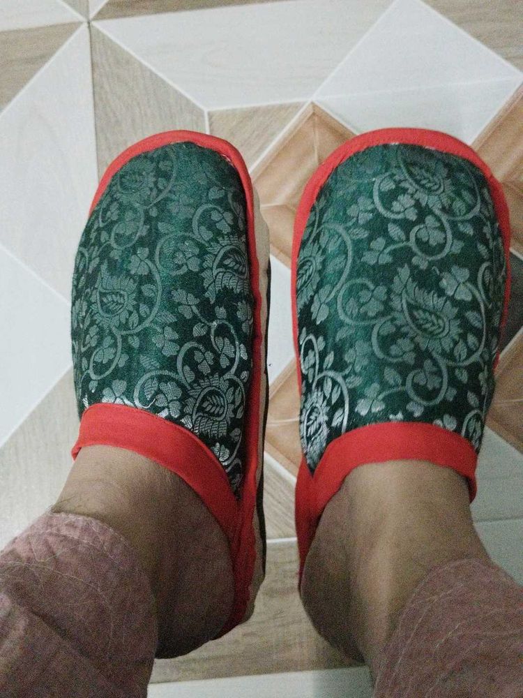 Embroidered Ethnic Footwear