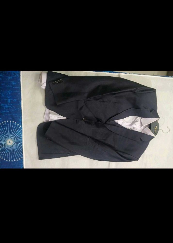 Classic 3 piece Men's Suit Jacket