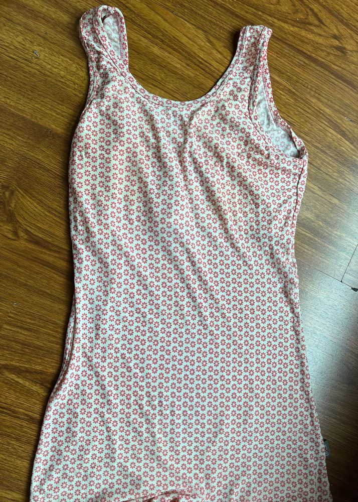 Girls Swim Costume 6-8 In Beautiful Flower Pattern