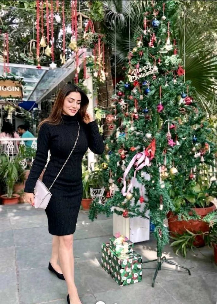 Sexy High Neck Black Dress 😻❤️