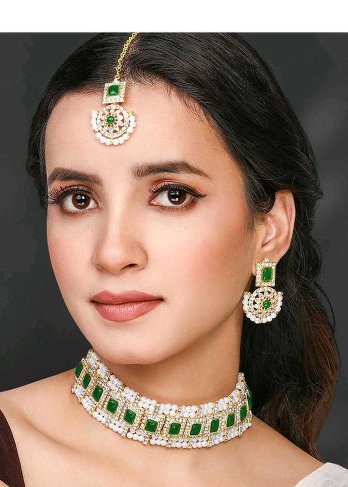 Elegant Emerald &amp; Pearl Jewelry Set