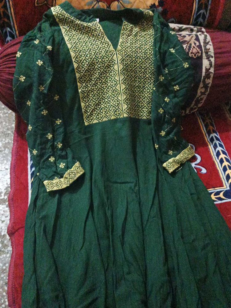 Emerald Green Embroidered Kurta size xxl