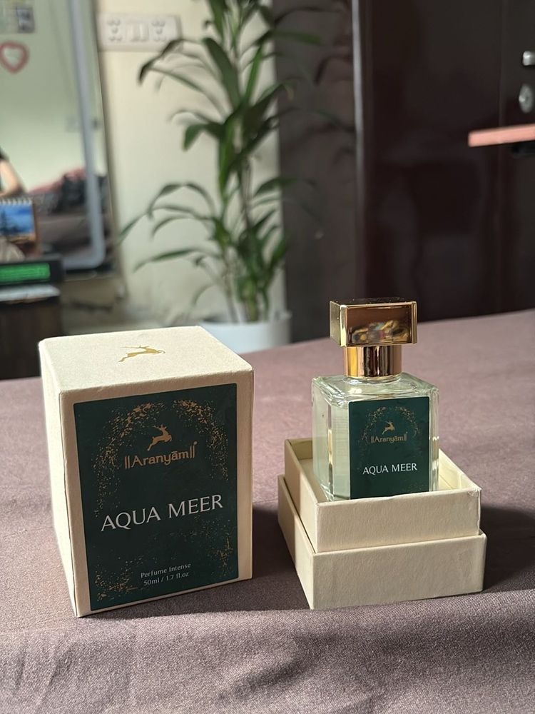 COMBO !! (Perfume + jeans)