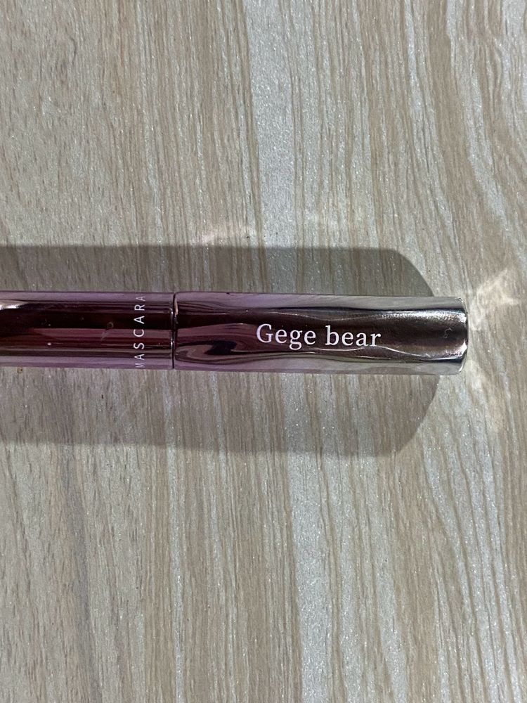 Gege bear Mascara