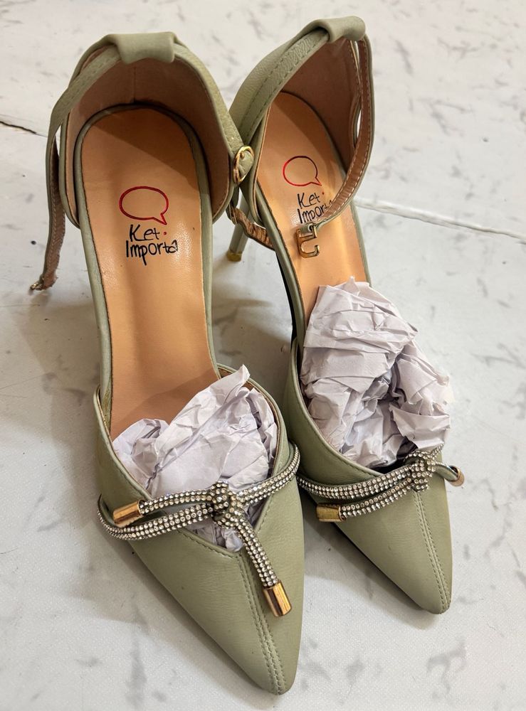 Stylish Sage Green Heels – Ket Importa