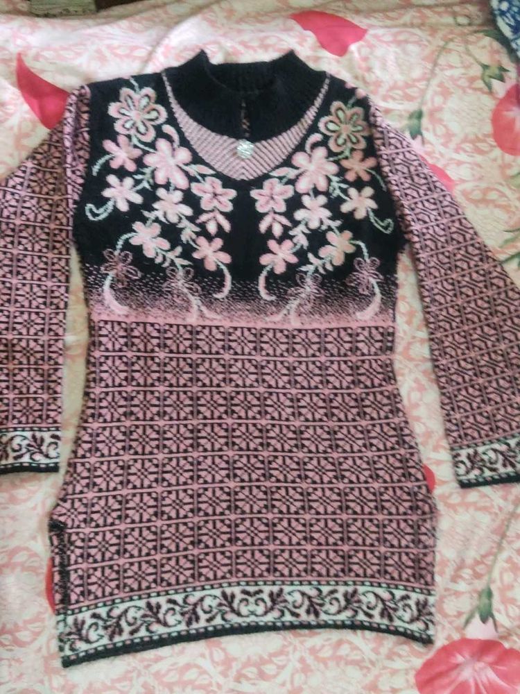 Pink &amp; Black Floral Knit Sweater