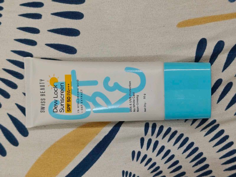 Swiss Beauty Dew Lock Sunscreen SPF 50