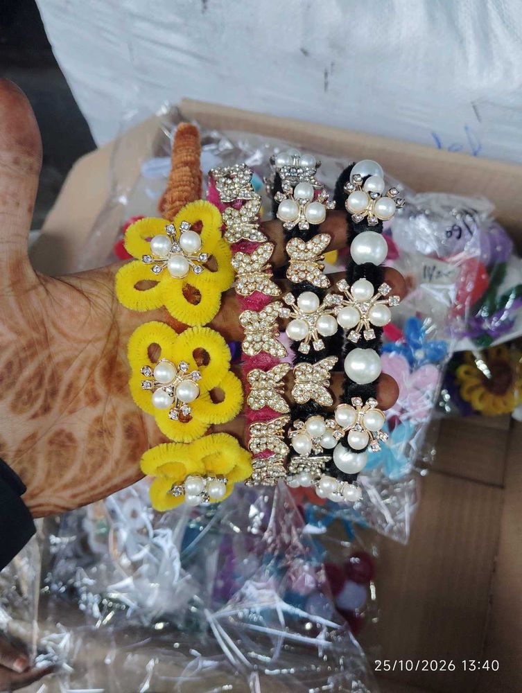 hand made pipe cleaner Decorative Hair Ties with P
