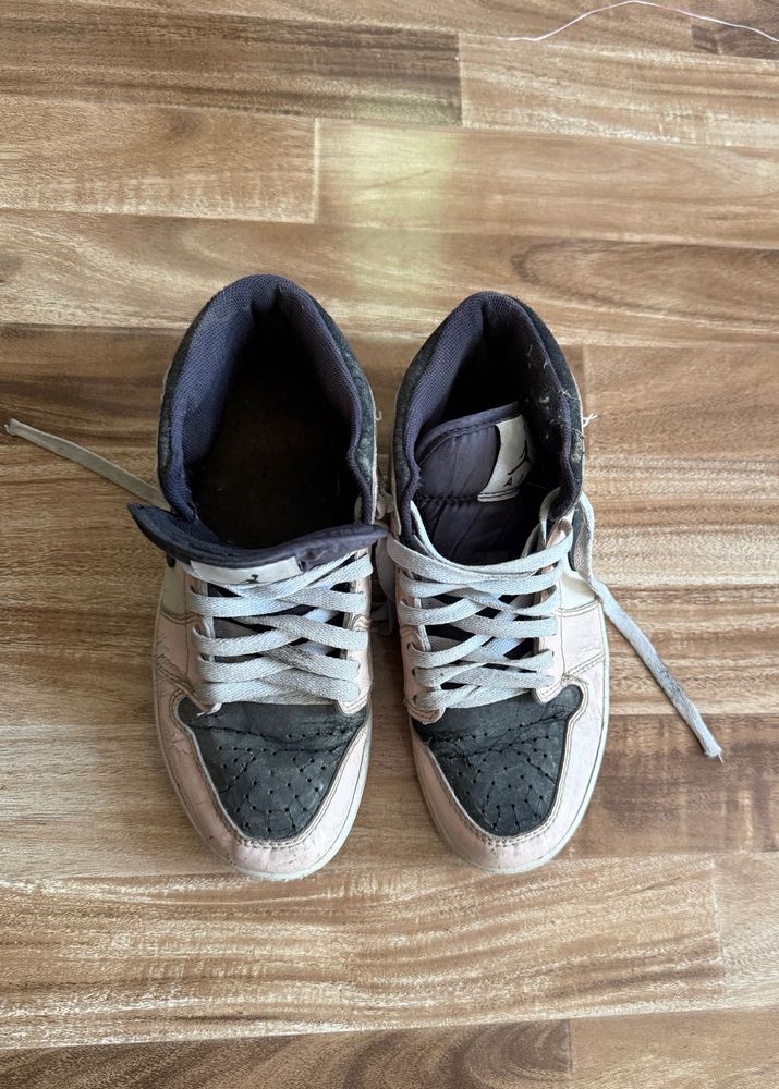 nike women sneakers