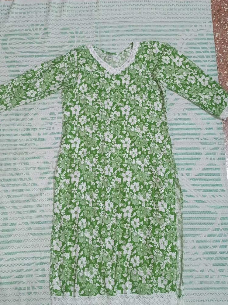 Green Floral Print Kurta with Lace Trim