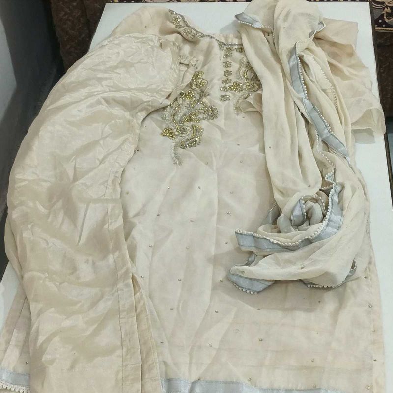 Elegant Embroidered Kurta Set